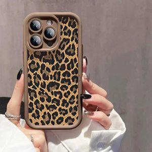 Mobiltelefonfodral Leopard Print Mönsterfodral för iPhone 11 12 13 14 15 Pro Max X XR XS 7 8 Plus stötsäker silikon Soft TPU Back Cover 2442