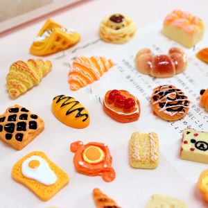 3PCS Dollhouse Miniaturowy sztuczny fałszywy jedzenie ciasto chleb