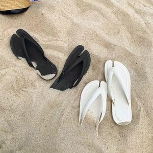 estate Nuova moda Mulo Sandalo Scarpe firmate Infradito Scivolo Uomo donna piatto Scarpe casual da spiaggia di lusso Designer mocassino sandalo Pantofola in gomma Slider per sport all'aria aperta