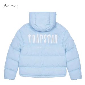 Trapstar Puffer Gradient Black Jacket Men Trapstar Jacke Haftowane termiczne Trapstar Zimowe i oddychające luksusowe topy 9410