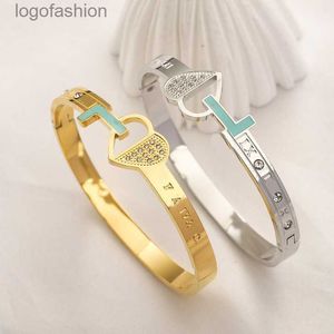 Projektantka Bieczek dla kobiet biżuteria Bracelets Bransoletki złota metalowa bransoletka marka 2023 Serce prezentowe dla kobiet moda miłosna biżuteria hurtowa akcesoria