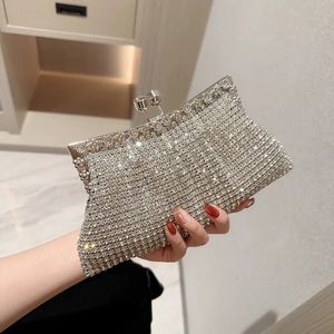 Women Strassonstone Evening Clutch Bag Hochzeit Braut Handtasche glänzende Luxus -Design -Party Lady Chic Tragbarer Geldbörsen -Sling -Umhängetaschen 240402