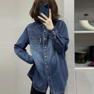 Camicia in denim per abbigliamento da donna 2024 Nuova giacca da cardigan a strati di design sciolto