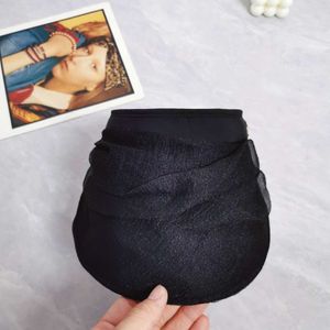 Projektant Casual Fashion Sun Hat Luksusowy marka Women Sun Hat Wysoko jakościowa klasyczna odwrócona trójkąt Sun Hat Outdoor Sports Cap