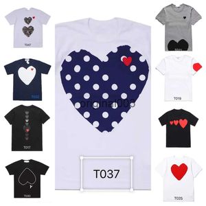 2024 Spela Mens T Shirt Designer Red Comes Heart Women Garcons S Badge Des Quanlity TS Cotton CDG Embroidery Short Sleeve JK