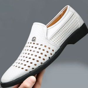 Schuhe Sommer neuer Stil White Herren Kleid Schuhe Hohlauslöschte Business Herren Sommerkleid Sandalen auf Flachschuhen rutschen