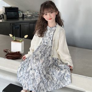 Flickor set våren koreansk utgåva Little Girl Internet Red Sticked Cardigan Coat Long Dress Two Piece Set