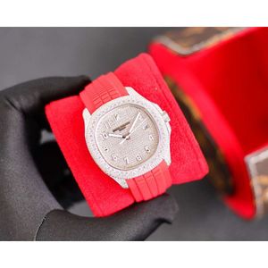 orologio Aquanaut di design con diamanti pieni da uomo 5A orologi con movimento superbo di alta qualità abbattuti uhr cinturino in caucciù rosso data montre 5167 relojs con scatola per orologi PABR