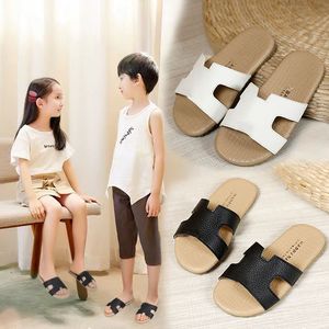 Summer Toddler Girl Boys Sandals Baby Soft Sole Non-Slip Beach Shoes Kids Casual Outdoor Stängda Toe Shoes Fashion Sports Sandaler