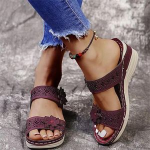 Sandals Women Wedges Beach Respirável Peep Flowers Shoes Slip-On Shop-On Flip-Flops 2024