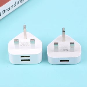 1pc Universal UK Plug 3 Pin Wall Charger Adapter med 1/2 USB -portar som laddas för iPhone 11 för Samsung/Huawei laddningsladdare