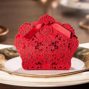 Opakowanie prezentów 25/50pcs Fashion BeatUy Wedding Candy Box Casamento Favours and Gifts Decoration