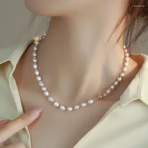 Collane con pendente Alla moda e squisito stile barocco irregolare Perla naturale Collana con chiusura magnetica Catena clavicola per gioielli da donna