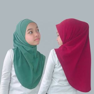Hijabs for Kids Girl 5 till 10 år gammal högkvalitativ muslimsk halsduk sjalar mjuka stretch malaysia flicka barn hijabs grossist 240327