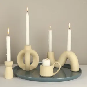 Świece nowoczesne minimalistyczne europejskie styl ceramiczne świeczniki ozdobne ozdoby dekoracyjne vintage artystyczne ręcznie robione rzemiosła