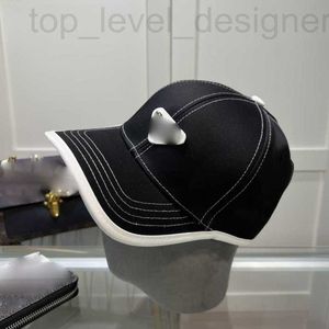 Szerokie brzegowe czapki projektant Nowy Womans Hat Designer Podróż na zewnątrz luksusowy klasyczny modny modny limit naprzód casquette k0dt