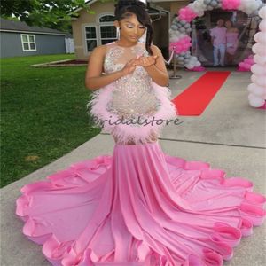 Beuatiful Pink Feather Evening Dresses With Rhinestone Crystal Cut Side Mermaid Black Girls Prom Dress 2024 Charming Formal Birthday Party Gown vestido de festa