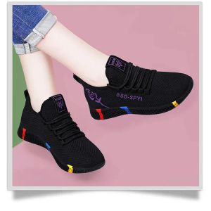 Boots kvinnors andningsbara nonslip Platform Fashion 2022 Autumn New Casual Shoes Korean Running Shoes Black Sneakers Shoes for Women