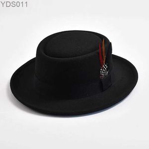 Wide Brim Hats Bucket New Vintage Pork Pie Hat Mens Rolling Felt Fedora Feathered Gentleman Trilby Jazz yq240403