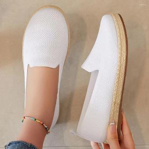 Sapatos casuais Moda de verão Mulheres deslizam mocassins planos luminosos de fundo lumin