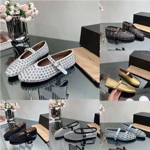 Designer Womens Trainers Flat Dress Luxury Women Round Toe Rhinestone Boat Shoes Leather Riveted Buckle Mary Jane Shoes Comfortable Ballet Size 35-40