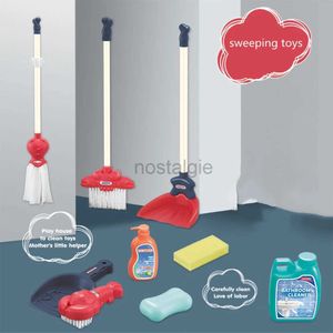 مطابخ تلعب الطعام 9pcs للأطفال محاكاة منزل تنظيف مع Dustpan Broom Mop Brush Soap Play Play Gift for Children 2443