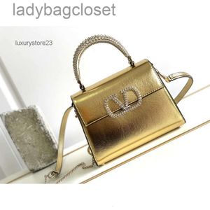 Kette Little Vbuckle Valenteno Umhängetasche Vlogo Lady Miniloco Cowhide Handheld Classic Bags Leder 2024 Ein neu