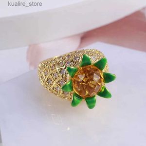 Cluster Rings European and American Jewelry Wholesale Sparkling Rhinestone Enamel Glaze Lovely Sweet Fruit Pineapple Ring Free Shipping L240402