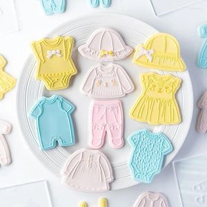 Moldes de cozimento Roupas de bebê Biscoitos Cutters Ferramentas de biscoito de fondant de aniversário para caos Acessórios para decoração de bolos Crianças