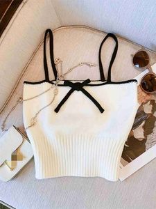 Tanques femininos Camis 2024 Contraste TRIM SPAGHETTI Top Top Casual Casual Knit Cami Crop Top Clothing Mini roupas Y240403