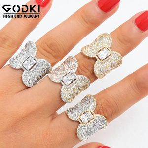 عصابات Godki الفاخرة الأميرة Crown Bold Rings مع Zirconia Stones 2020 النساء خطوبة حزب المجوهرات جودة عالية