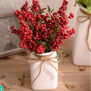 Decorative Flowers 10 Pcs Red Berry Pick Holly Branch Wreath Tree Hanging Decoration Fake In Vase Interior