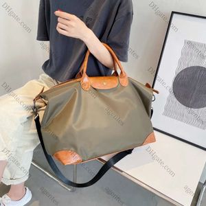 2024 NOWOŚĆ Casual Sport Tote Bag Woman Crossbody Bags Worka podróżna w torbie na ramię w torbie na ramię