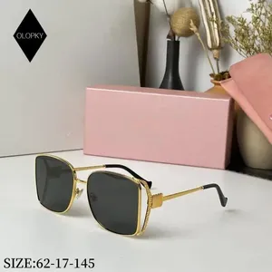 Solglasögon 2024 Brand Designer Square Metal Luxury Vintage Frame Kvinnliga glasögon Mirror Gafas de Sol UV400