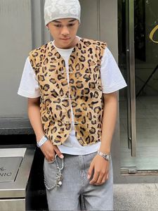 Leopard Vest Men Street Casual Fashion Loose V-hals Cardigan Man Spring Summer Paper Clip Streetwear Sleevesless Jacket Boy 240320