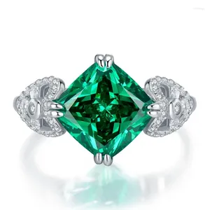 Anelli a grappolo S925 Silver Ring Green Tourmaline Intarsiata con grasso Square 10 Diamante ad alto diamante Amprendente gioielli accattivanti