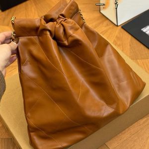 Klassisk designer lyxig mode medium axelväska diamantmönster quiltade ryggsäck kvinnor vintage äkta läderbrun handväska med liten