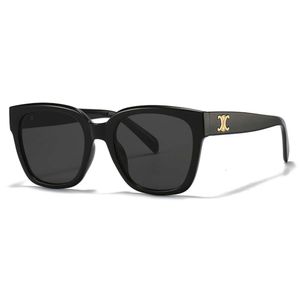 Occhiali da sole designer di lusso di lusso Cel Mens e Womens Small Spressed Frame Oval Glasses Premium UV 400 occhiali da sole polarizzati