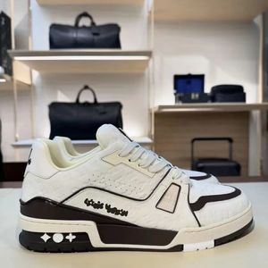 Designer tränare sneaker basket sneakers vita färg lyx varumärken av högsta kvalitet all-match låg top sneakers mäns sneakers mode brädskor