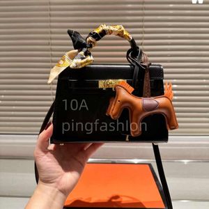 10a Luxus 20 cm Einkaufstasche Top Best Damen Designer -Taschen Einfache leichte goldene Schloss Handtasche handgefertigtes Gemüsekorb Klassische orange schwarze echte Lederhandtaschen für Frau