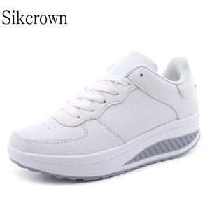 Stivali sneaker bianchi con piattaforma donne tendenze 2023 signore agitare le scarpe sportive casual cesto infermiere cuscinetto per donne size42