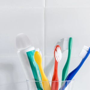 Crega de pasta de dente tampa de vedação auto -seleção extrusora extrusora de silicone escovas de dentes de fechamento
