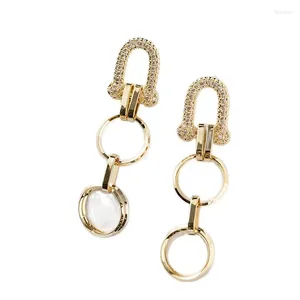 女性用ファッションブランドTassel Cubic Zirconia Earings Luxury Statement Jewelry Z234のためのDangle Earrings幾何学レター