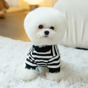 犬のアパレル服服ストライプパーカートラクション秋のチワワのかわいい男の子プリントマスコタファッション犬ホワイトペットブラックガール冬