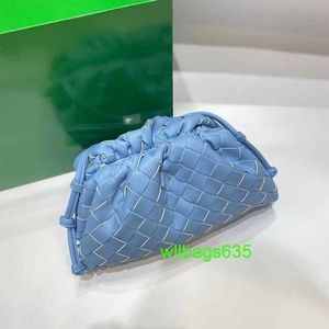 ポーチクロスバッグボッテグブベニット信頼できる高級バッグレザーカウハイドバッグ2024新しい手作りの織物バッグ本物の革のプリーツdump子バッグwロゴHb0ezs