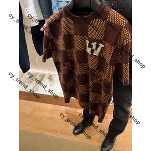 Louies Vuttion Shirt Luxury Men's TシャツデザイナーTシャツブラックレッドレタープリントシャツ短袖