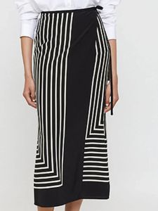 Women Half Skirt 2023 Primavera/Summer Nuova High Waist Simple Stripe Stampa Wrappy Golks Fashion Midi Women's Half Skirt