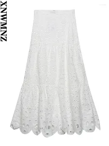 Skirts XNWMNZ 2024 Summer Women White Fashion Cotton Embroidered Long Skirt Female Vintage High-waist Chic