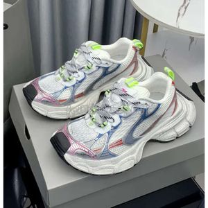 Balengiaga Ayakkabı Runner Spor Sneaker Led Tasarımcı Ayakkabı Kadın Erkekler Rahat Deri Üçlü Eğitmenler Siyah Beyaz Pembe Deri Örgü Naylon Tess.S Gomma Sporcular 300