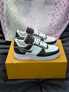 2024 Hot Designer Luxury Mens Shoes Casual Shoes Men White Flat Leather Shoe Embroidered Couples Trainers Sneakers Size rd240208